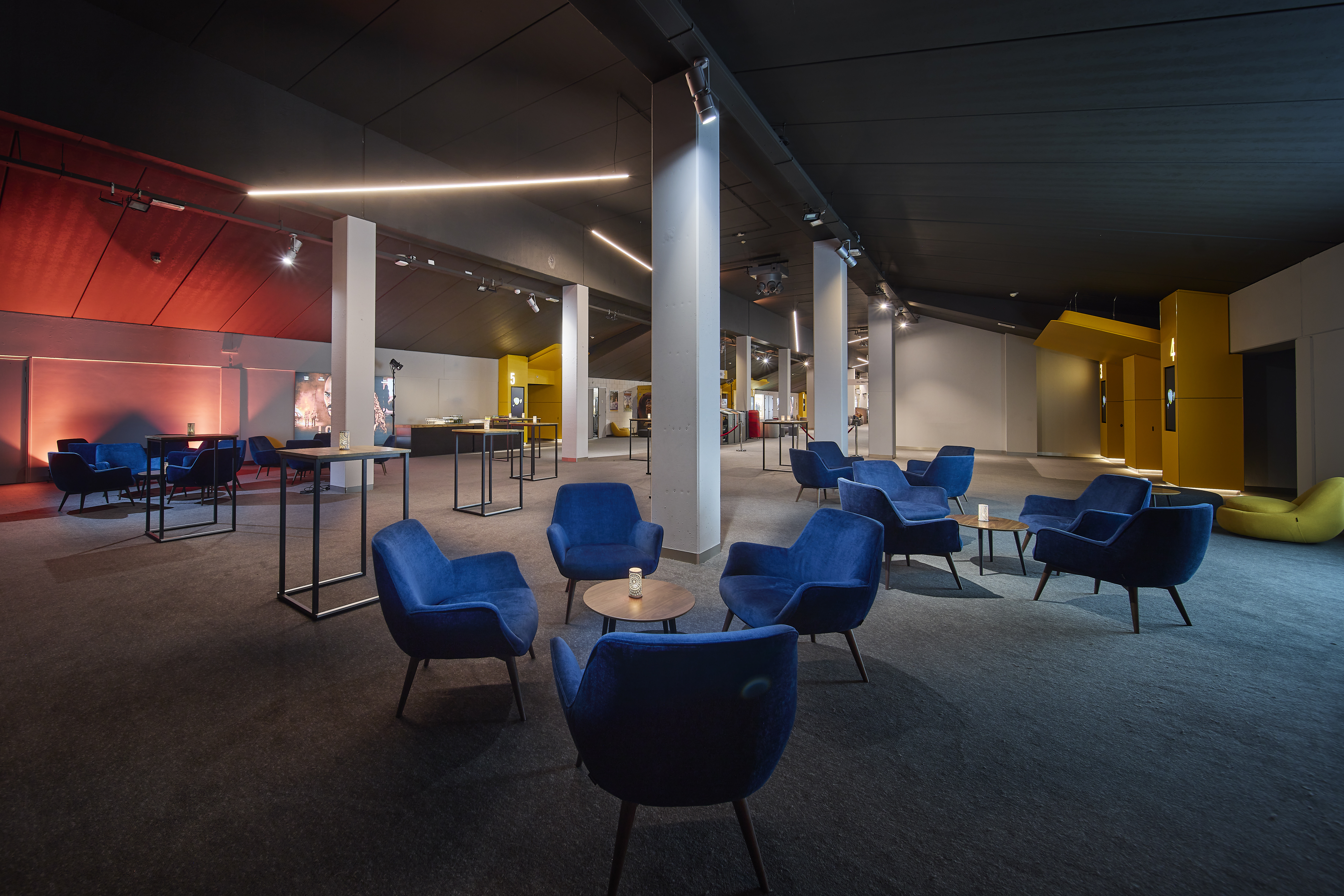 Foyer2 1