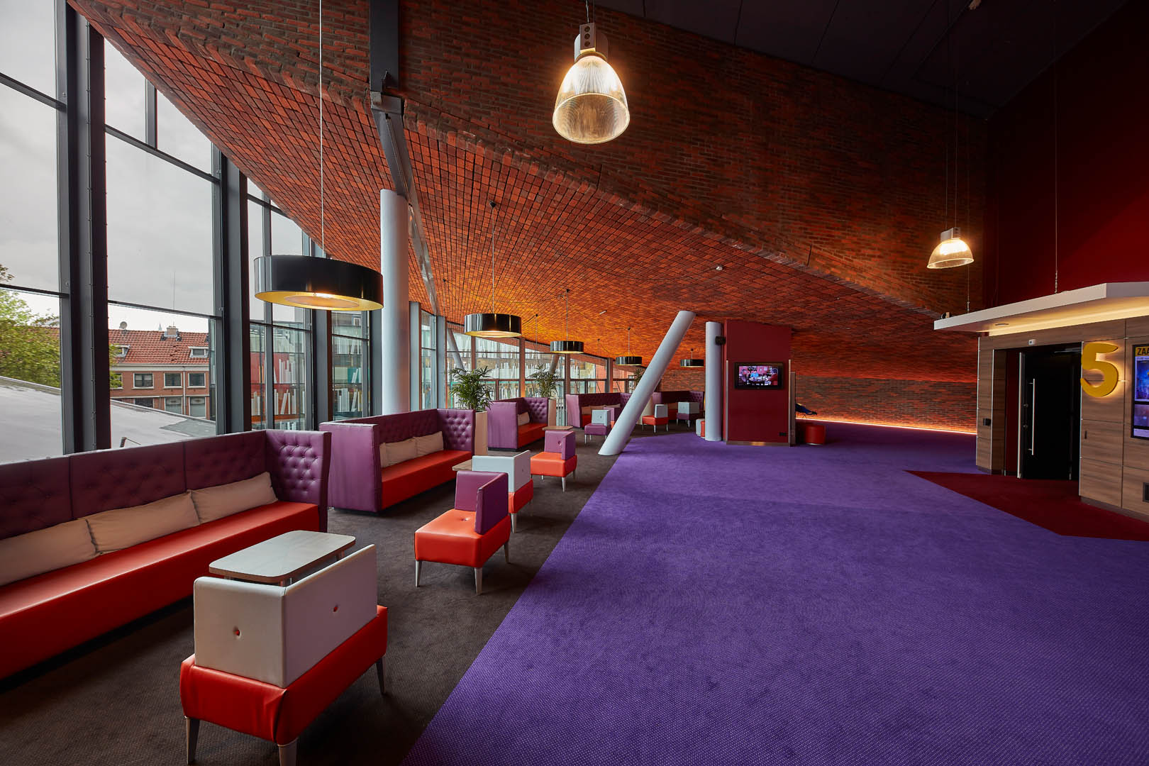 Pathedelft Foyerbeneden1b