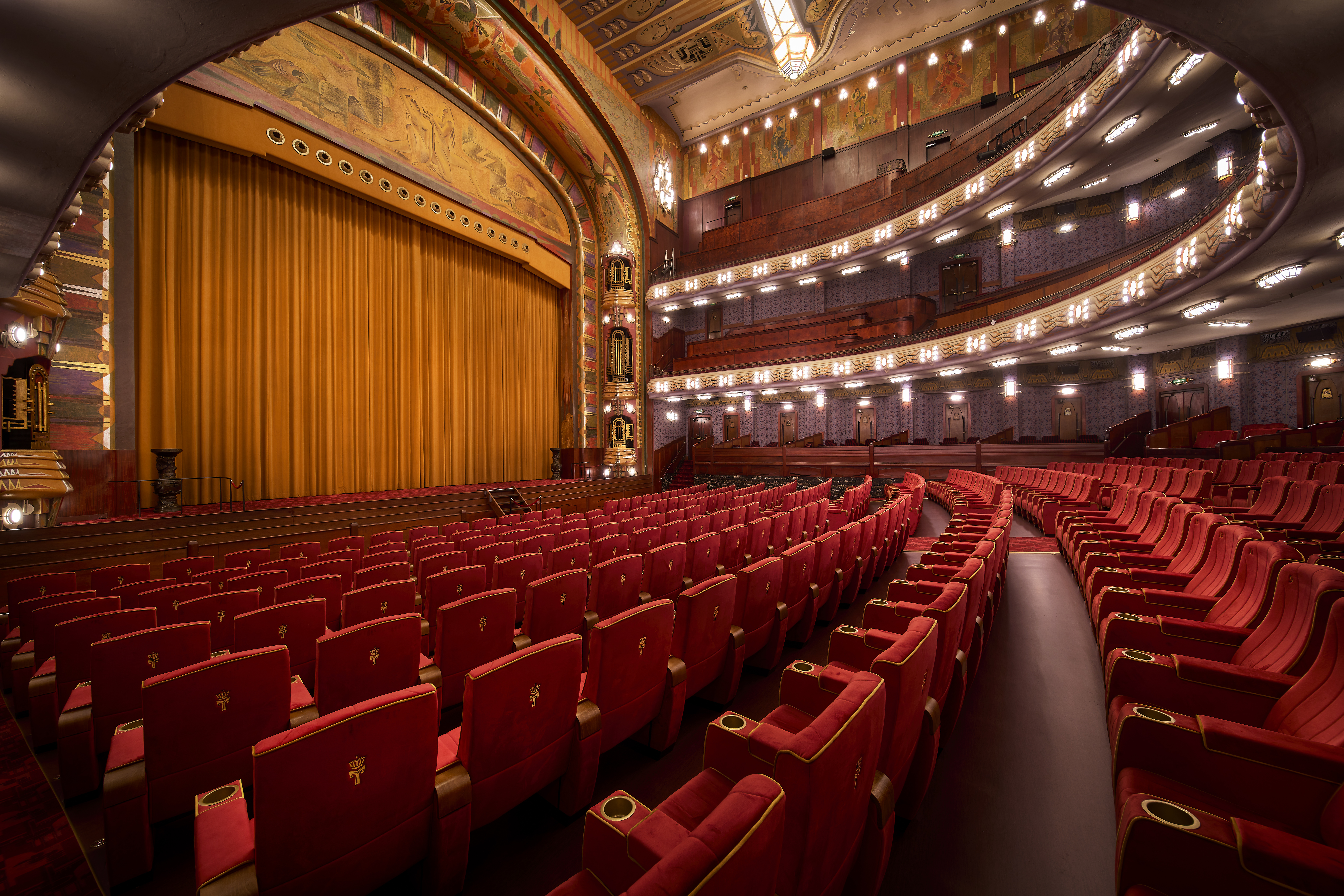 Pathetuschinski Zaal1a