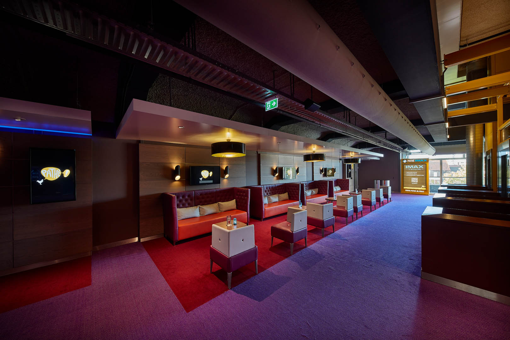 Pathetilburg Foyer1c