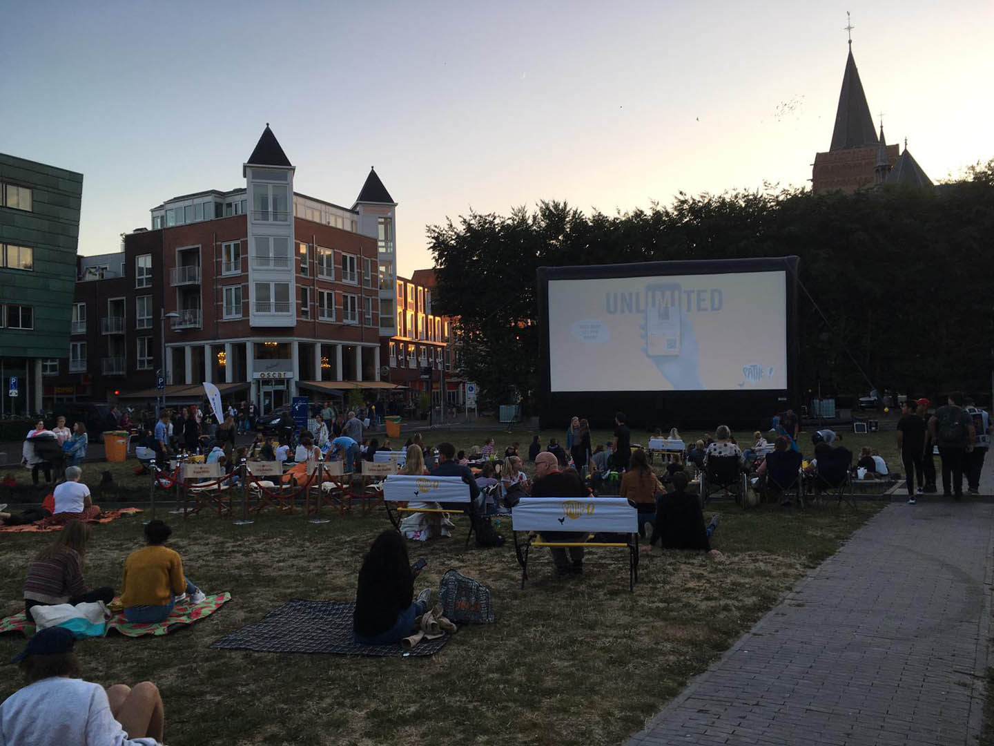 400000C5 01B1 4749 80D3 B7bf859541aa